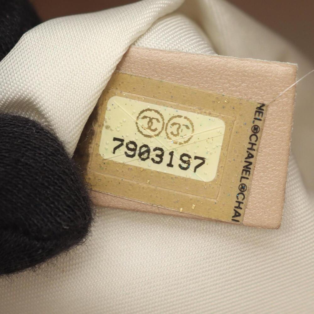 CHANEL Cream Leather Shoulder Bag - Picture 5 of 9